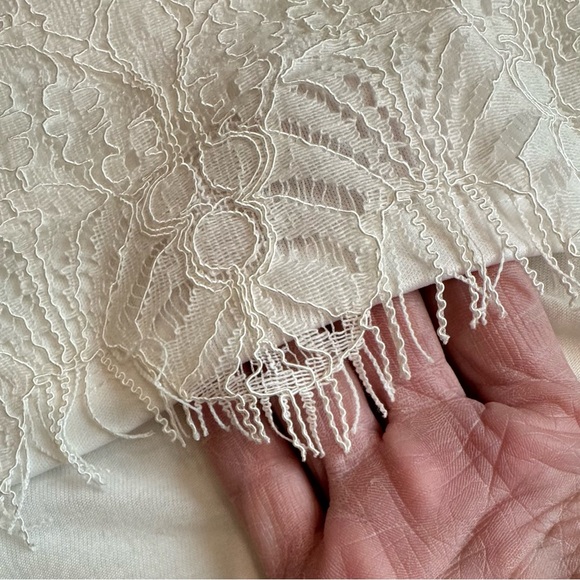 NWOT - MAURICES Size Large Set of 2 Lace Sleeveless Tops in Rose and Off-White - Picture 11 of 14